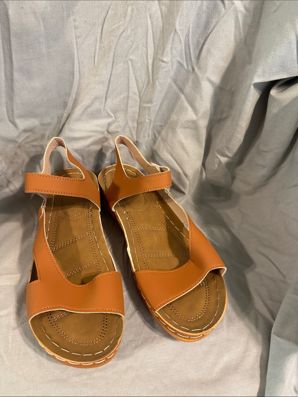 Women’s tan sandals